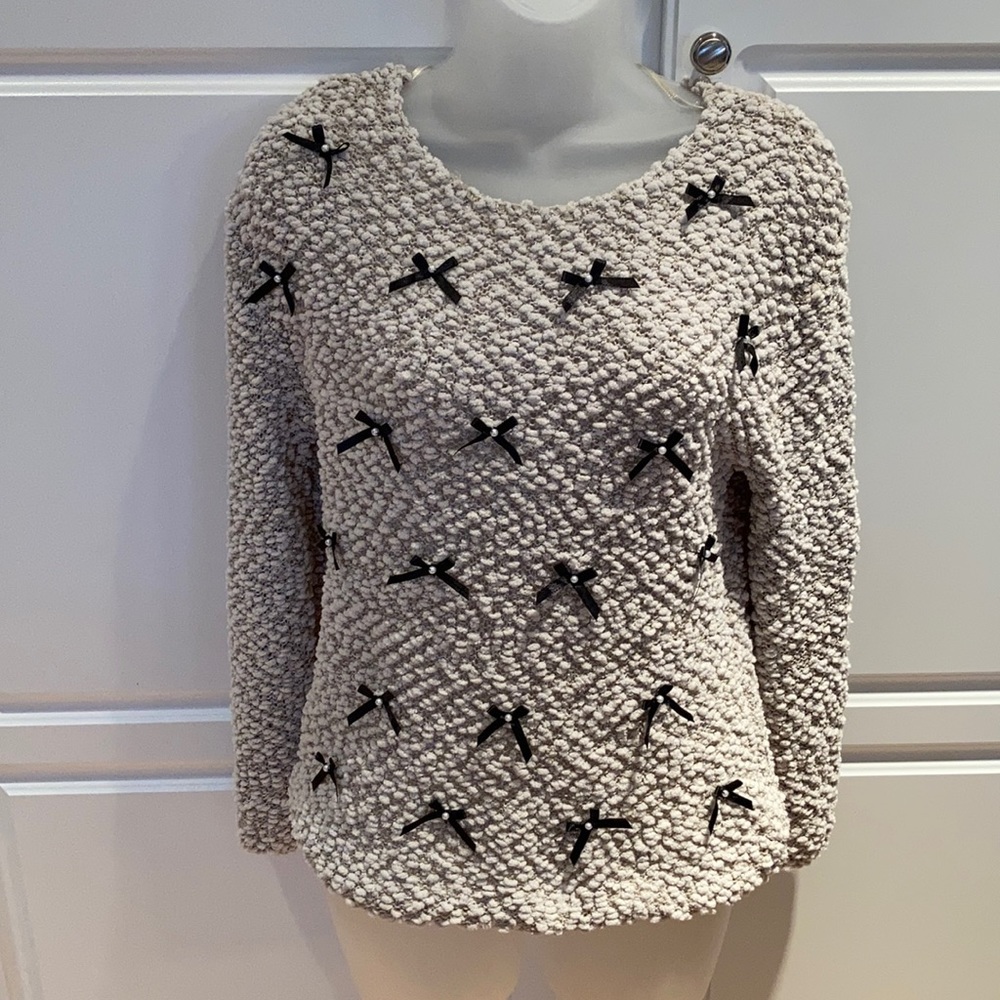 EUC Lauren Conrad sweater. Size S